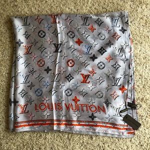 Silk scarf/ Shawl/ wraps